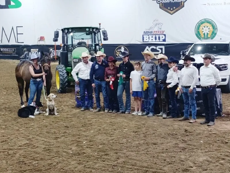 CICONIO - Barrel racing e Pole bending, i portacolori di Nbha Piemonte brillano a Cremona