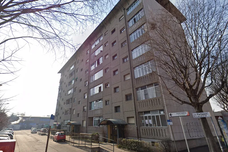 COLLEGNO - Caso di legionellosi alle Atc di viale Partigiani: scattano le pulizie delle tubature dell'acqua