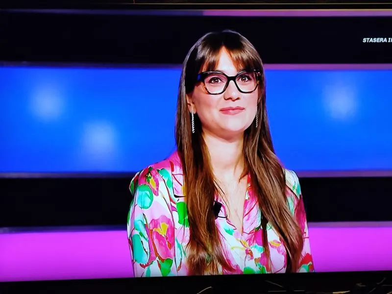 COLLEGNO - Elisa, la studentessa-steward protagonista alla «Ruota della Fortuna» - FOTO