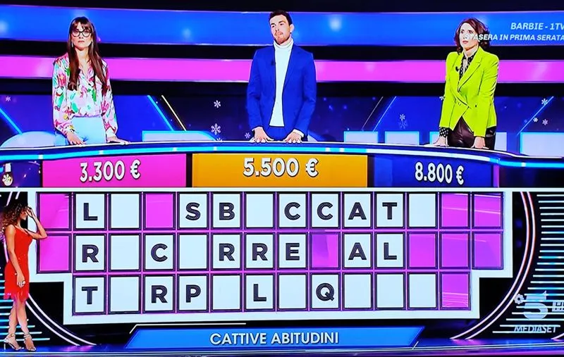 COLLEGNO - Elisa, la studentessa-steward protagonista alla «Ruota della Fortuna» - FOTO