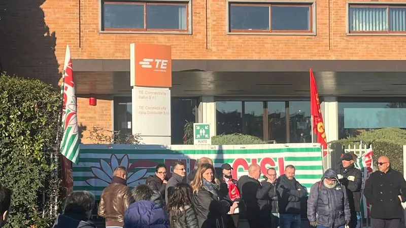 COLLEGNO - Si dibatte in Regione per la delocalizzazione TE Connectivity: «Duro colpo per l'area metropolitana»