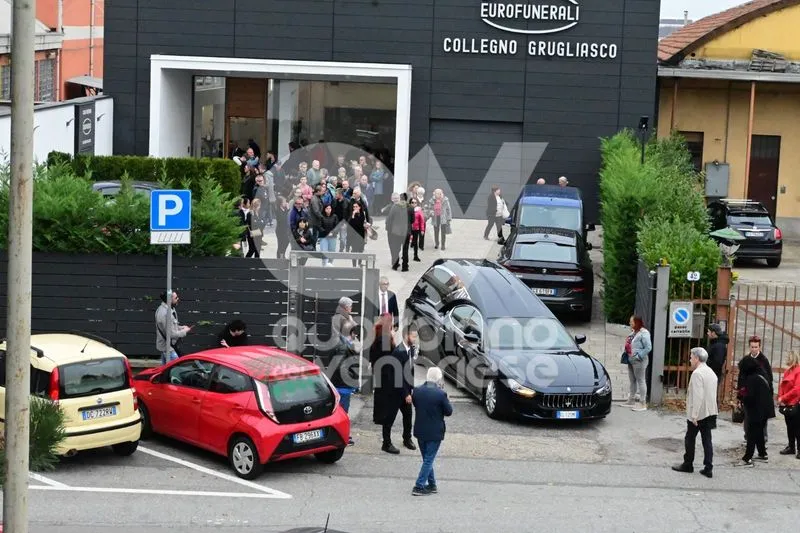 OMICIDIO DI COLLEGNO - I funerali di Marco Veronese, la madre: «La nostra vita è distrutta per sempre»