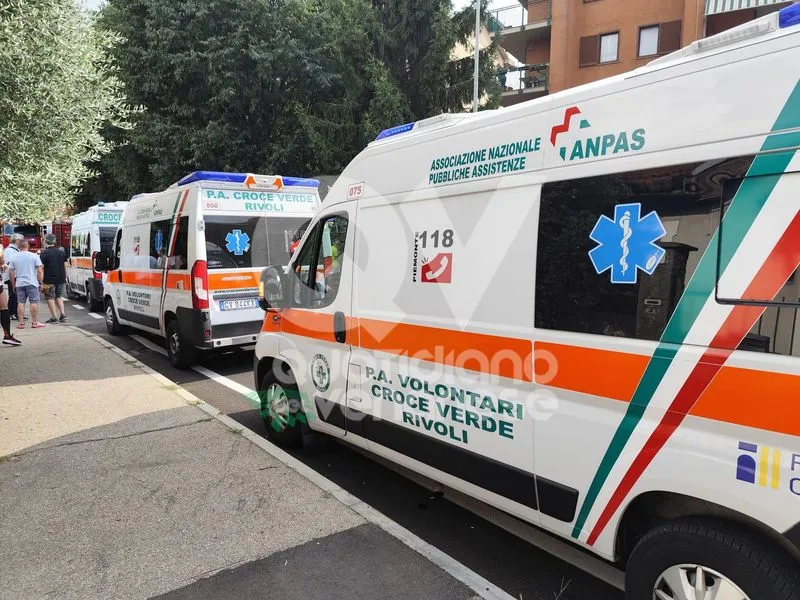 COLLEGNO - Incendio e forte esplosione in un alloggio in via Villa Cristina: paura a Savonera - FOTO