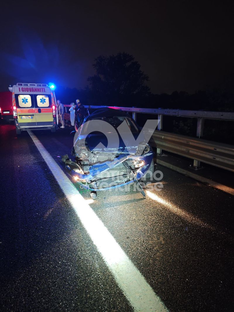 INCIDENTE IN TANGENZIALE A COLLEGNO - Scontro fra tre veicoli: tre persone ferite, rallentamenti e code