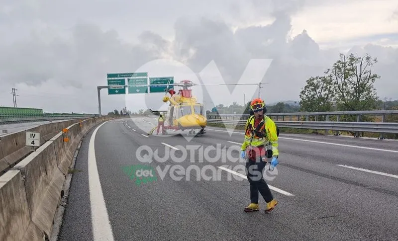 INCIDENTE IN TANGENZIALE A COLLEGNO - Malore alla guida: 60enne in gravissime condizioni - FOTO