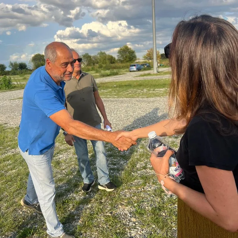 COLLEGNO - Il centrodestra e i cittadini si ritrovano a Fermi: «basta degrado, basta accampamenti abusivi» - FOTO
