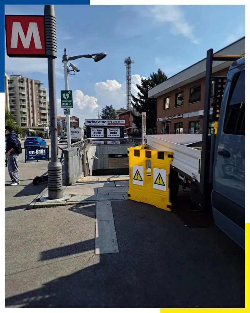 COLLEGNO - Metropolitana: lavori straordinari in corso sulle scale mobili della stazione di «Fermi» - FOTO.