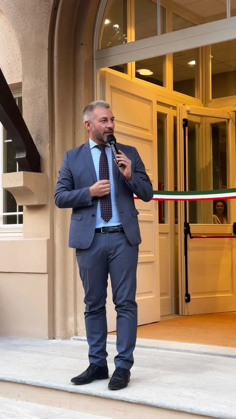 COLLEGNO - Dopo gli atti vandalici, la nuova ala del Curie-Levi a «Villa 6» è realtà - FOTO