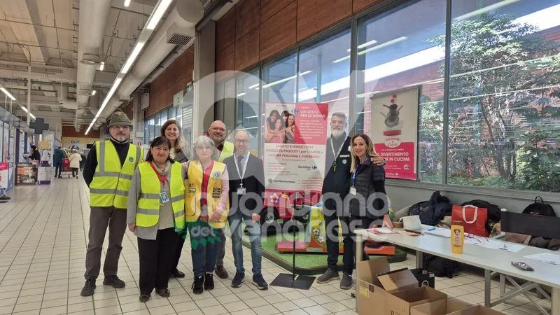 COLLEGNO - Successo per la raccolta di beneficenza «Un gesto per le donne» a cura dei Lions - FOTO