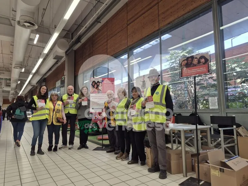 COLLEGNO - Successo per la raccolta di beneficenza «Un gesto per le donne» a cura dei Lions - FOTO