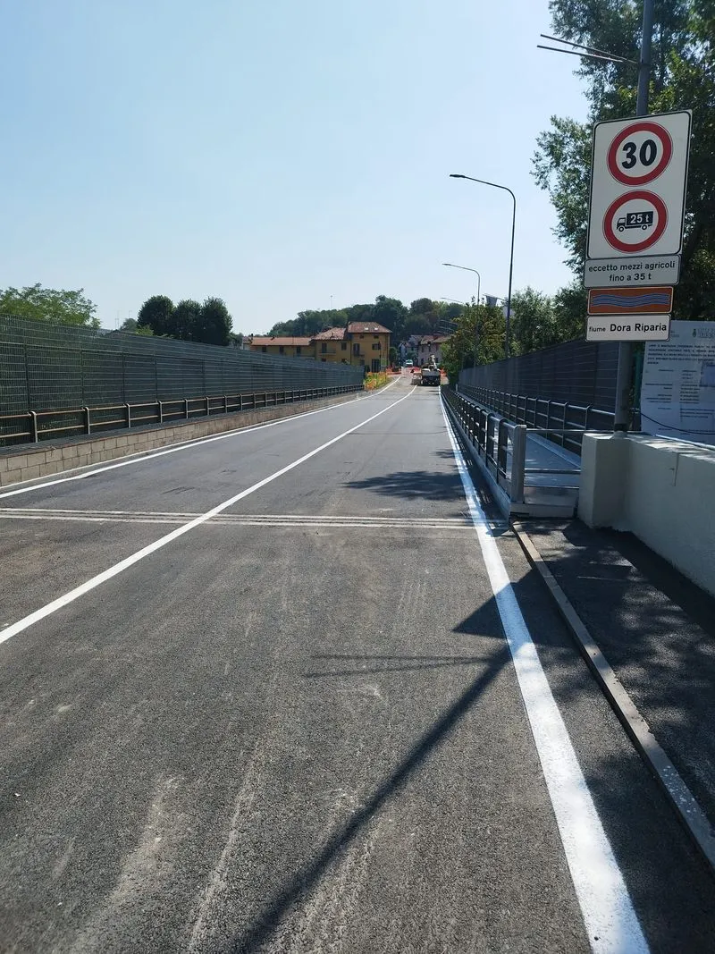 COLLEGNO - Con due settimane di anticipo, riapre il ponte sulla Dora di via Sebusto - FOTO
