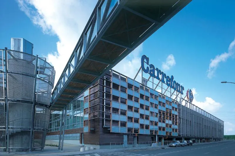 COLLEGNO-GRUGLIASCO - I dipendenti Carrefour in sciopero contro le condizioni lavorative sempre più insostenibili