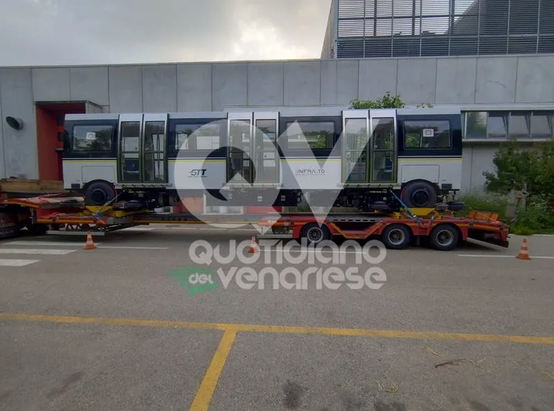 TORINO-COLLEGNO - Arrivato il primo «Boa», gli innovativi treni della nuova Metropolitana 1 - FOTO