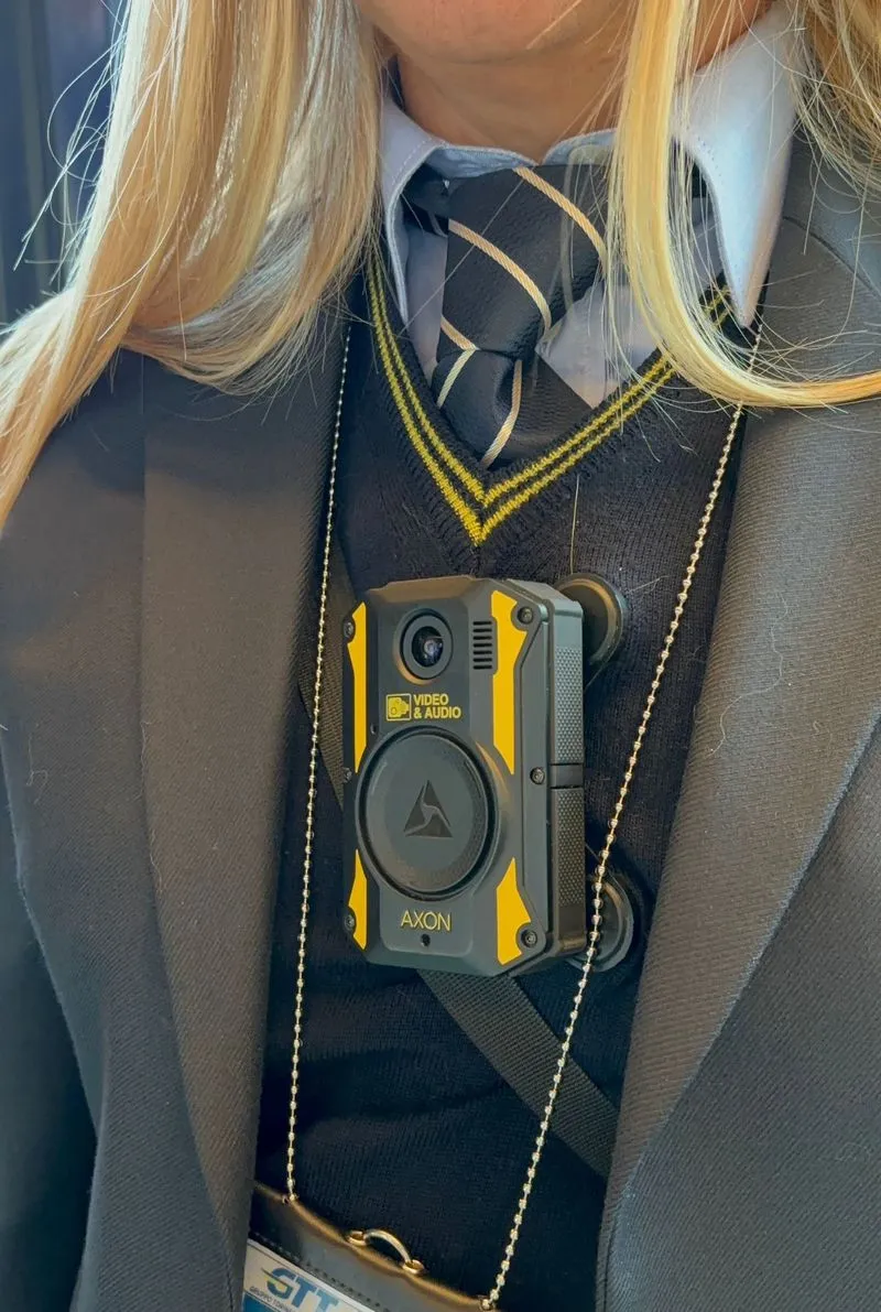 TRASPORTI E SICUREZZA - Gli «Assistenti alla Clientela» saranno dotati di «body cam» - FOTO