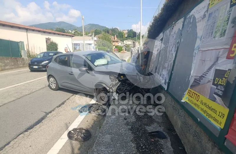 CUORGNE' - Finisce con l'auto contro un muro in via Brigate Partigiane: 28enne elitrasportata in ospedale - FOTO