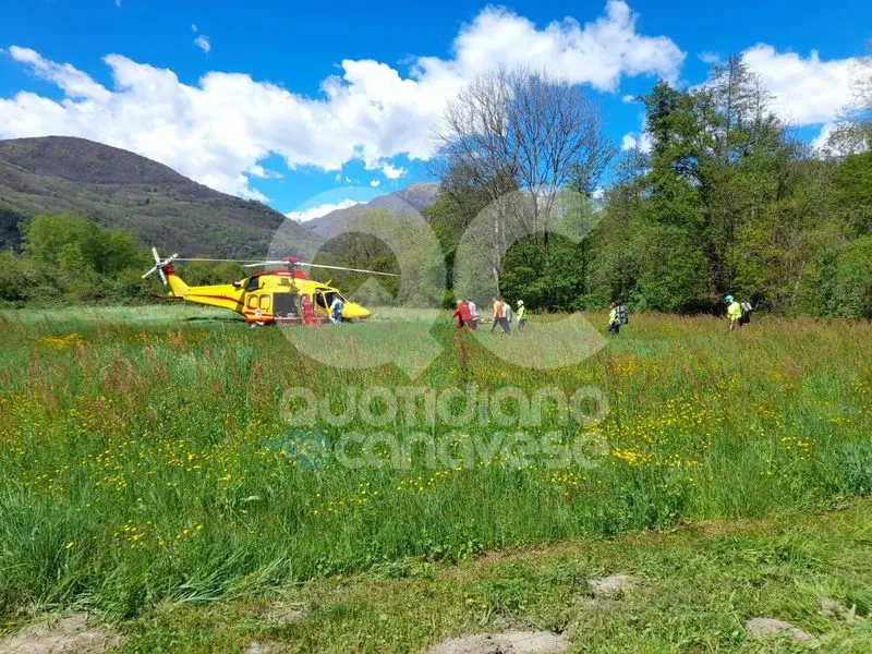 PAURA A SALTO - Deltaplano precipita al suolo in fase di atterraggio: 40enne elitrasportato al Cto - FOTO