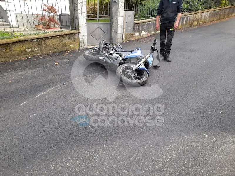 CUORGNE' - Scontro auto-moto in via Alpette, ferita una ragazza di appena 18 anni - FOTO