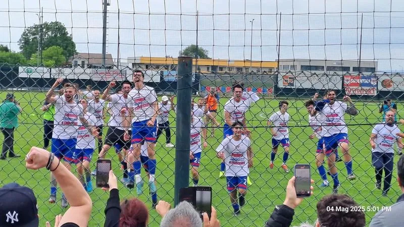 CALCIO - GIOIA DRUENTINA: BATTE LA RIVAROLESE 3-1 ED È PROMOSSA IN ECCELLENZA