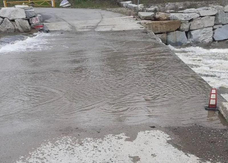 DRUENTO - Troppa acqua al Guado: la Protezione Civile lo chiude alla circolazione - FOTO