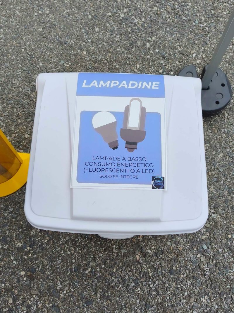 DRUENTO - Al mercato di corso Brero parte la raccolta dei Raee, i rifiuti di apparecchiature elettriche ed elettroniche