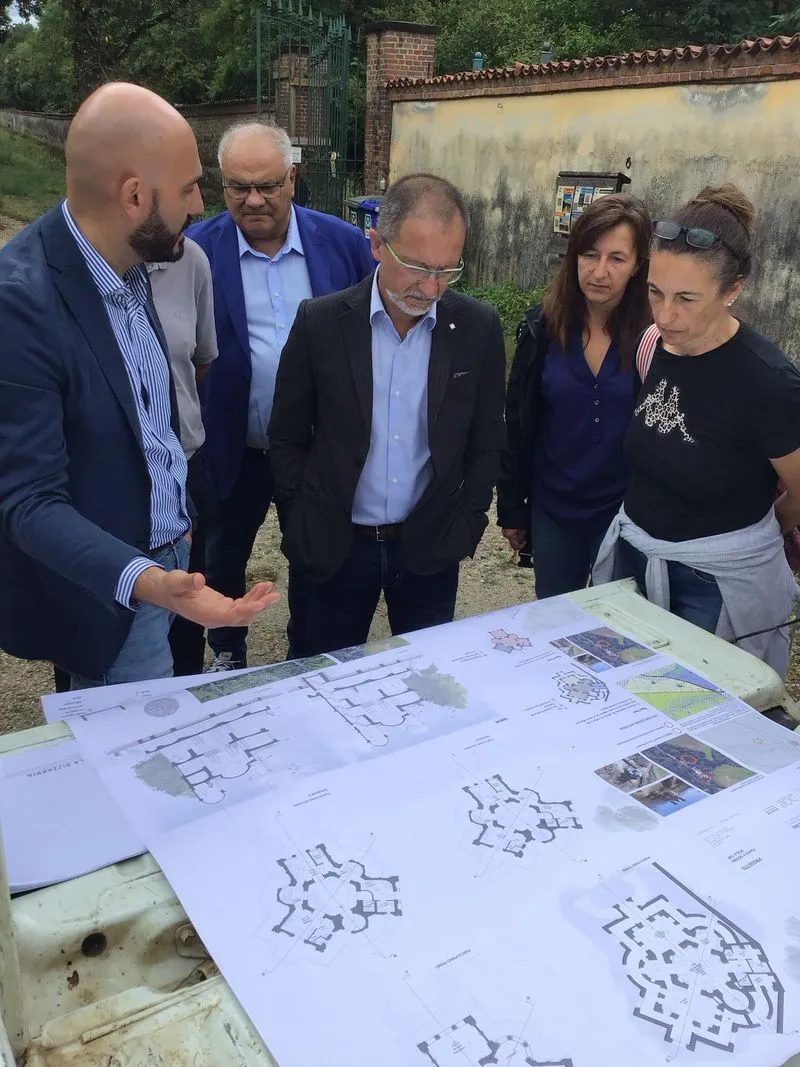 DRUENTO - L'assessore Vignale visita Bizzarria e San Giuliano: «Trovare fondi per rilanciare questi due beni» - FOTO