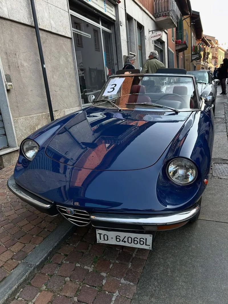 DRUENTO - Successo per la terza edizione del «Raduno d’auto d’epoca» in centro storico - FOTO