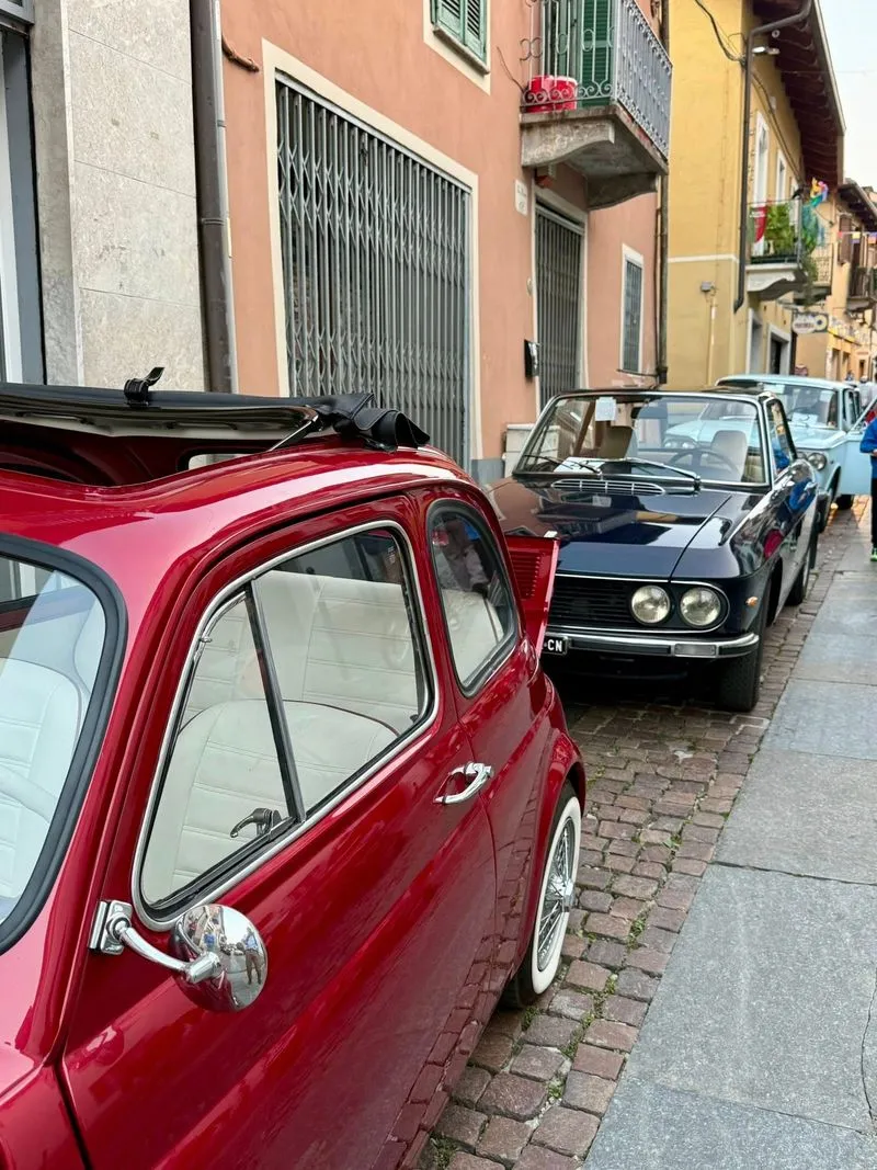 DRUENTO - Successo per la terza edizione del «Raduno d’auto d’epoca» in centro storico - FOTO