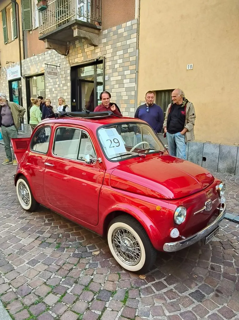 DRUENTO - Successo per la terza edizione del «Raduno d’auto d’epoca» in centro storico - FOTO