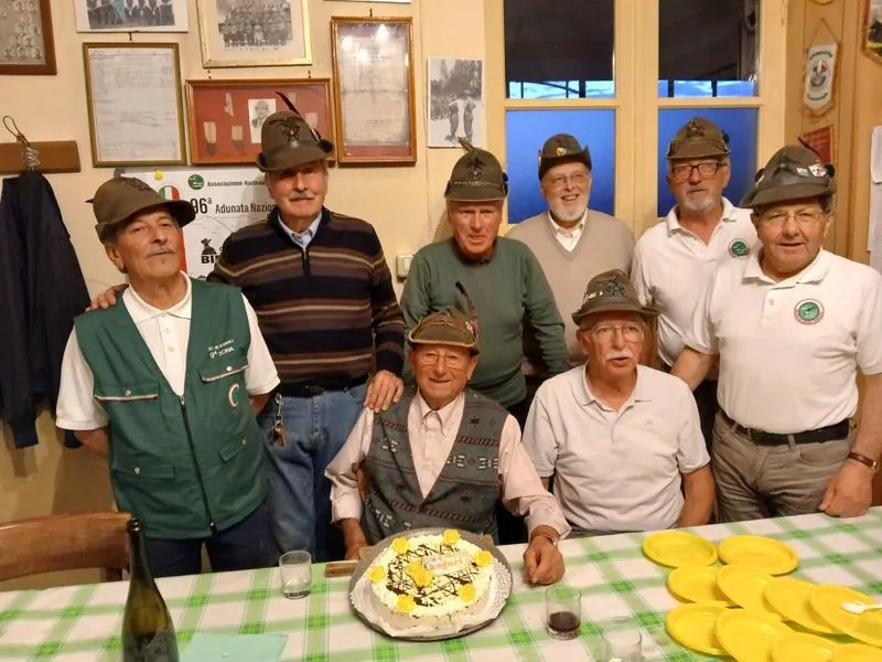 FAVRIA - Festa di compleanno speciale per i 90 anni dell'Alpino Renzo