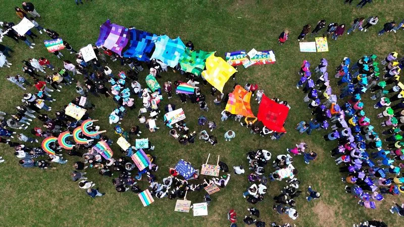 CANAVESE - Studenti, insegnanti e dirigenti scolatici «Uniti per la pace» - FOTO