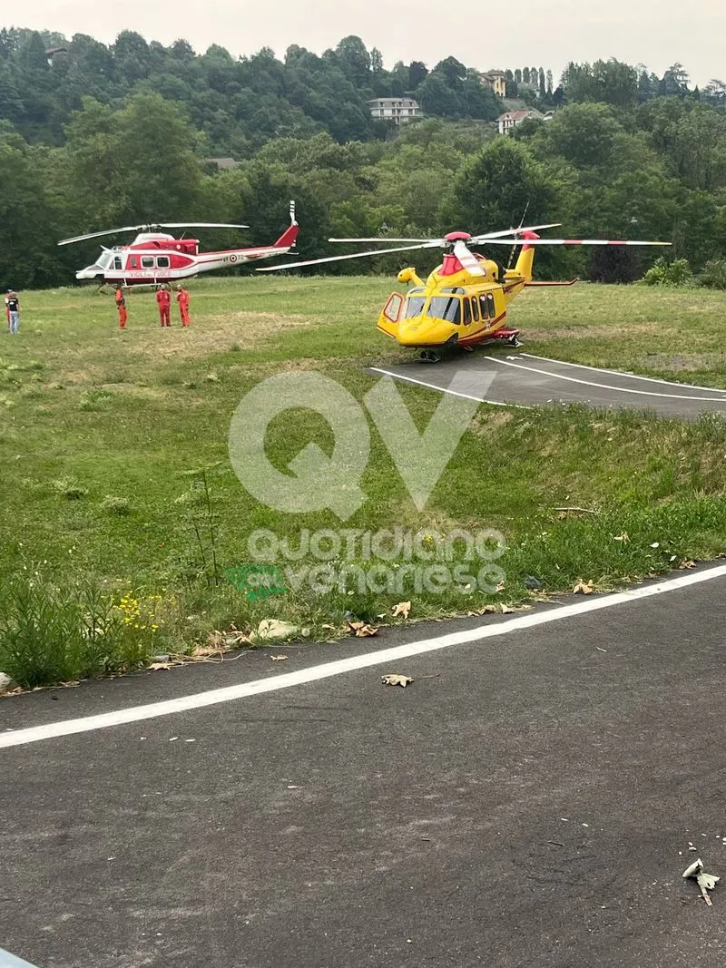 INCIDENTE A LANZO - Auto finisce nella scarpata e s'incendia: 71enne di FIANO in gravi condizioni - FOTO