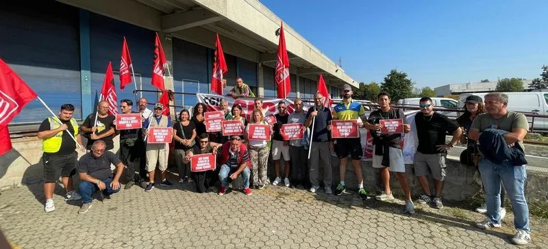 GRUGLIASCO - «PostalCoop»: con i libri in tribunale, arriva la cassa integrazione straordinaria per un anno