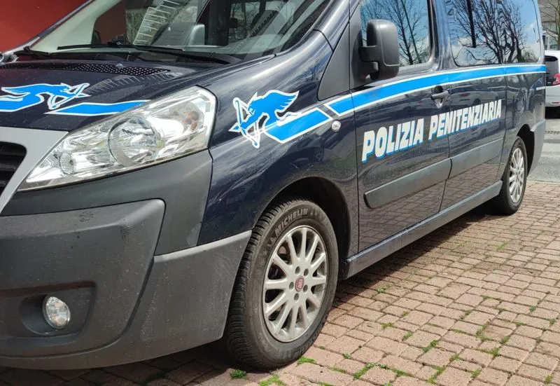 IVREA - I poliziotti del carcere sono rimasti anche senza i buoni pasto