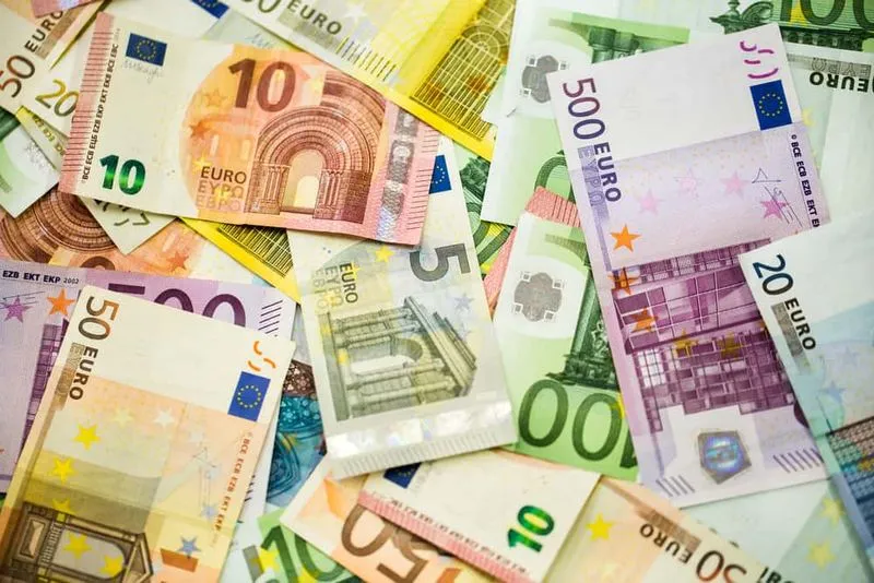 IVREA-BORGARO - Casalinga perde tutti i risparmi in una polizza vita: la compagnia assicurativa costretta a rimborsarla