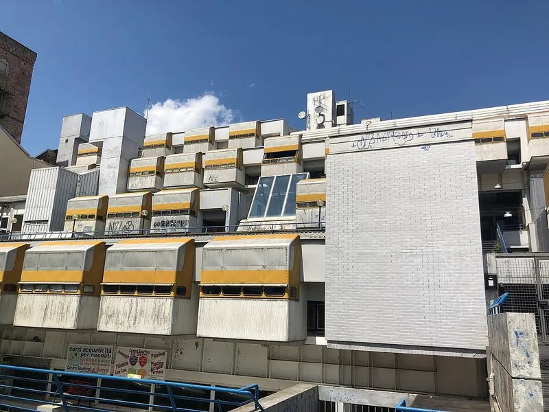 IVREA - Il Comune pronto ad acquistare e riqualificare l'edificio simbolo «La Serra»