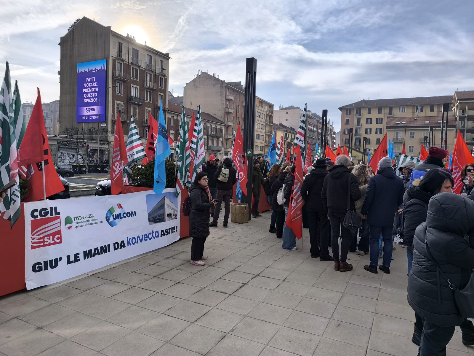 Konecta, licenziamenti scongiurati a Ivrea: contratto di solidarietà per 1000 lavoratori