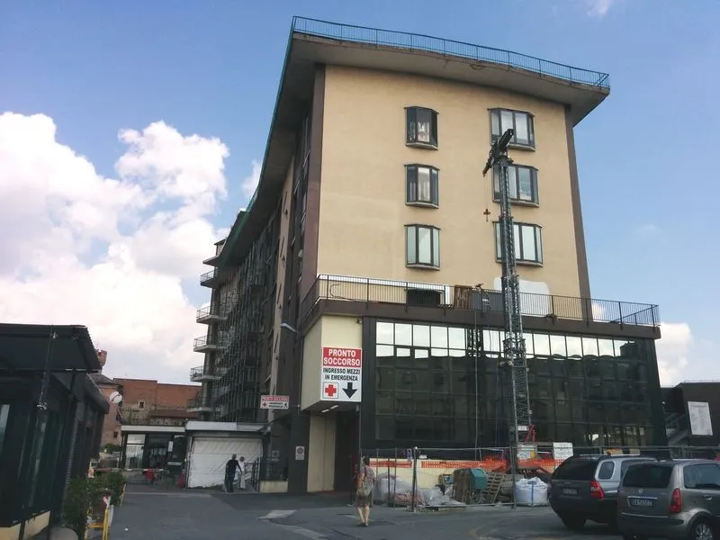 IVREA - Una petizione per chiedere l'abolizione del pagamento del parcheggio vicino al Pronto soccorso