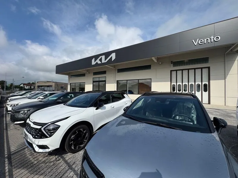 Kia Vento festeggia la nuova apertura di Pinerolo con una grande festa: tennis, musica, aperitivo e premi