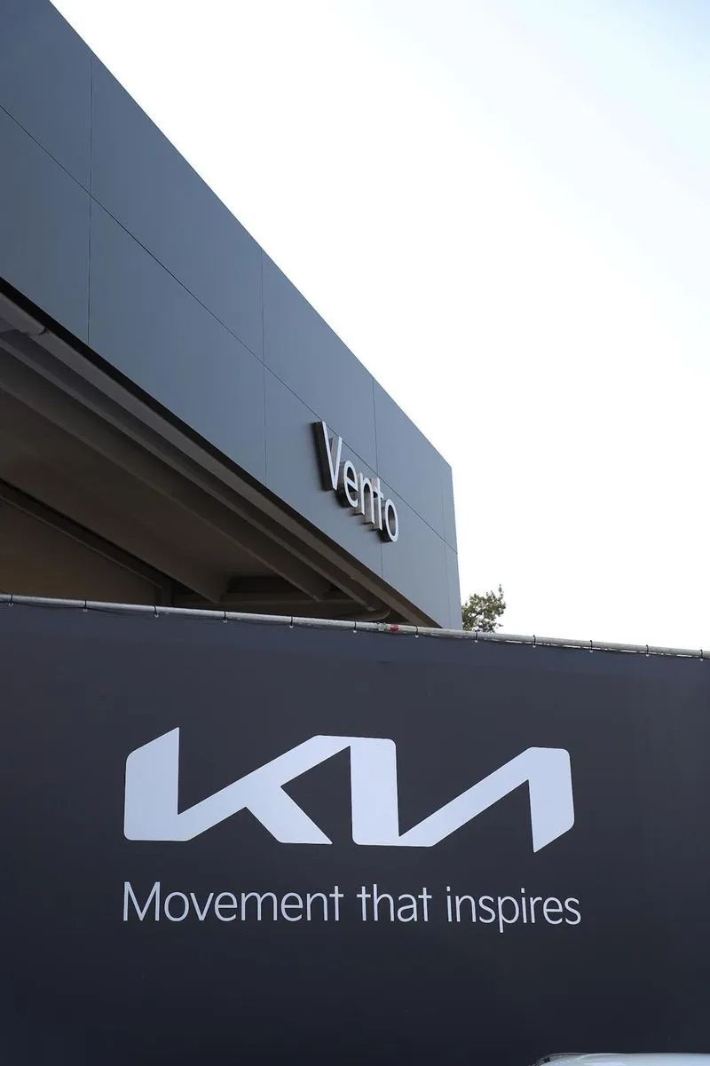 Kia Vento festeggia la nuova apertura di Pinerolo con una grande festa: tennis, musica, aperitivo e premi - FOTO