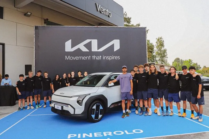 Kia Vento festeggia la nuova apertura di Pinerolo con una grande festa: tennis, musica, aperitivo e premi - FOTO