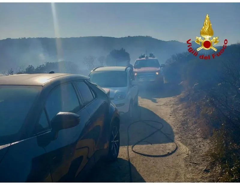 INCENDIO A VILLASIMIUS - Scampati al rogo quattro ragazzi di Moncalieri, Vinovo e La Loggia - FOTO