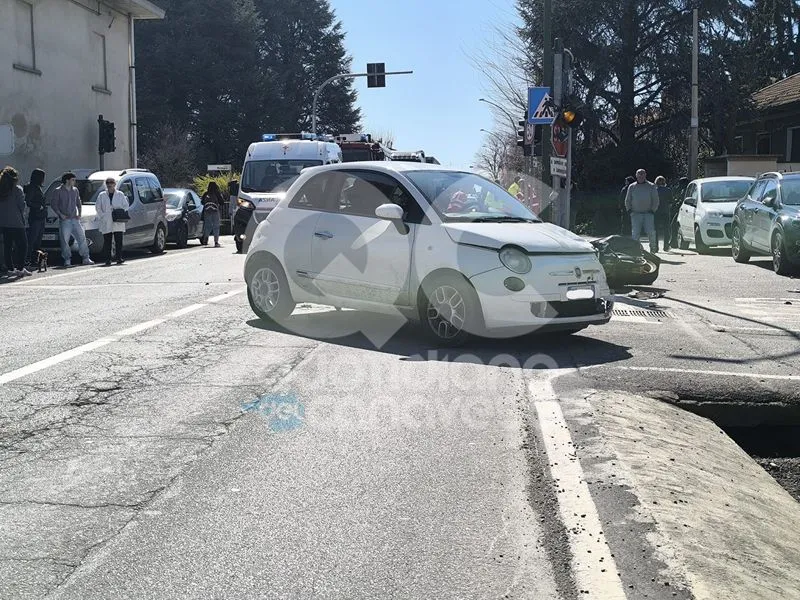 LEINI - Padre e figlia di Barbania feriti nello scontro tra un'auto e uno scooter: sono fuori pericolo - FOTO e VIDEO