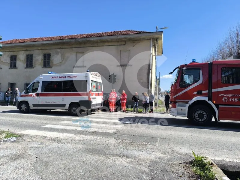 LEINI - Padre e figlia di Barbania feriti nello scontro tra un'auto e uno scooter: sono fuori pericolo - FOTO e VIDEO