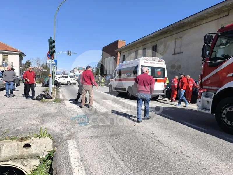 LEINI - Padre e figlia di Barbania feriti nello scontro tra un'auto e uno scooter: sono fuori pericolo - FOTO e VIDEO