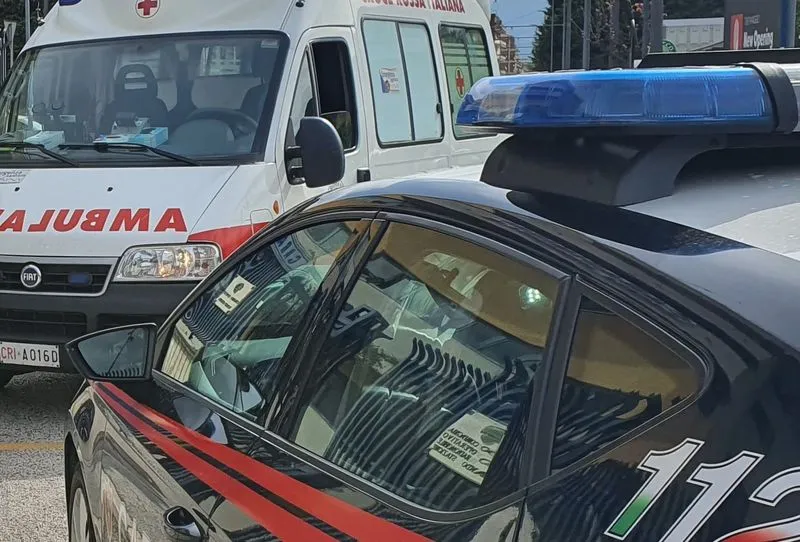 LEINI' - Cade da un ponteggio mentre è al lavoro: operaio 37enne grave in ospedale