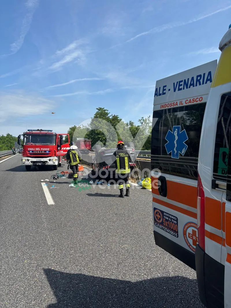 MAPPANO - INCIDENTE SULLA TORINO-CASELLE: Scontro fra più auto, due si ribaltano: quattro feriti - FOTO