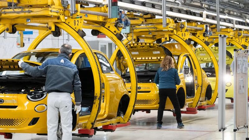 MIRAFIORI - Ancora cassa integrazione per i lavoratori dello stabilimento Stellantis