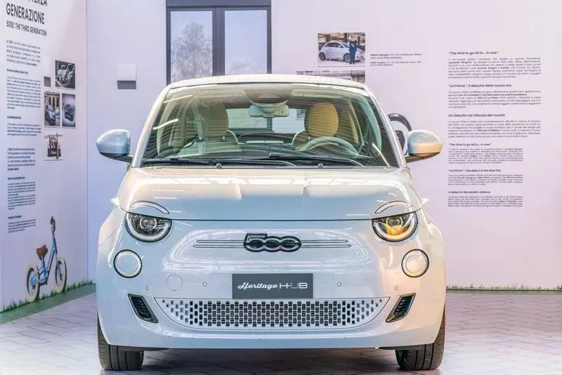 MIRAFIORI - «L’Italia che piace: benvenuti nella casa di Fiat 500» nello storico stabilimento di Mirafiori - FOTO