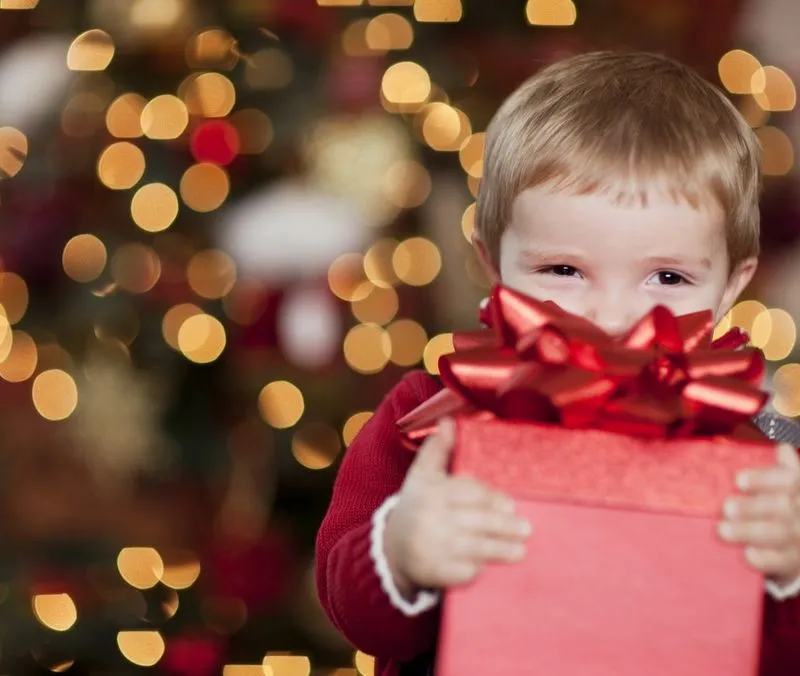 MIRAFIORI - «Un gioco per ogni bimbo e bimba»: iniziativa solidale per regalare a tutti un Natale felice