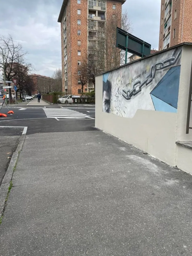 MIRAFIORI - Nel restyling della biblioteca cancellato per errore il murale dedicato ad Artom: è polemica
